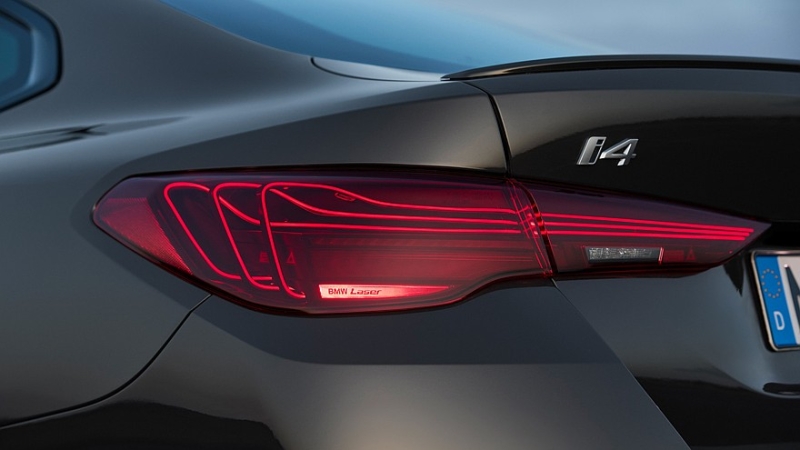 Баварцы могут отправить электрический лифтбек BMW i4 в отставку