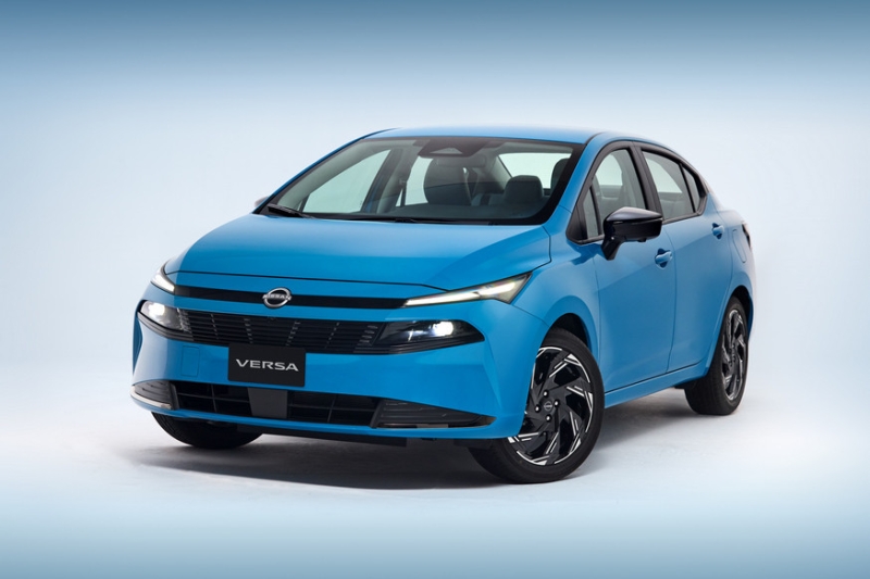 Бюджетный седан Nissan Versa, он же Almera и Sunny: новый имидж и старый мотор