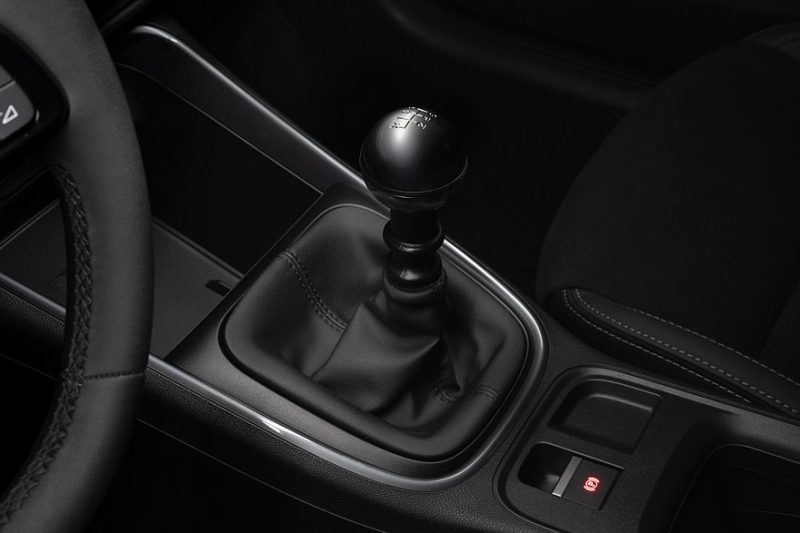 Кроссовер Fiat 600: теперь и чисто бензиновая версия с механикой