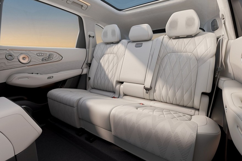 Кроссовер Zeekr 8X начинает карьеру с ажиотажного спроса