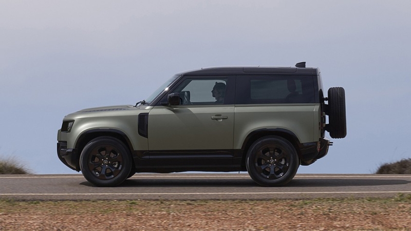 Land Rover готовит Defender Sport: полный привод, меньше Defender 90 и &laquo;квадратный&raquo; дизайн