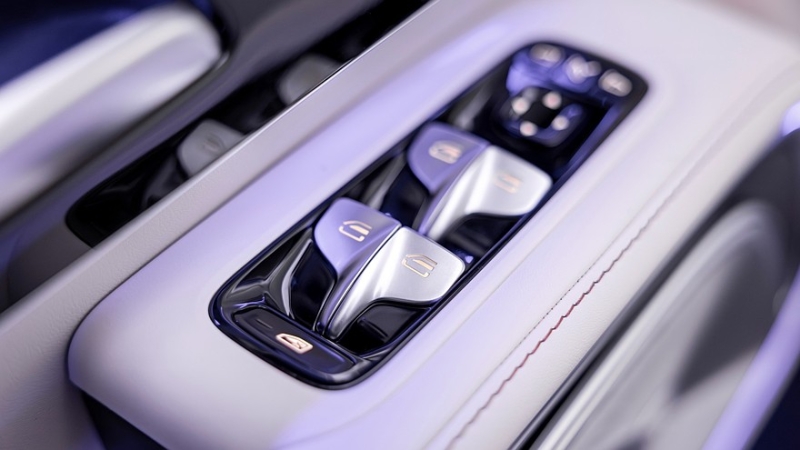 Mercedes-Benz VLE пришёл на смену минивэну V-класса: тяжёлый электролюкс для богатых