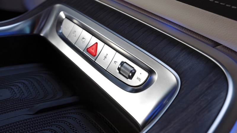 Mercedes-Benz VLE пришёл на смену минивэну V-класса: тяжёлый электролюкс для богатых