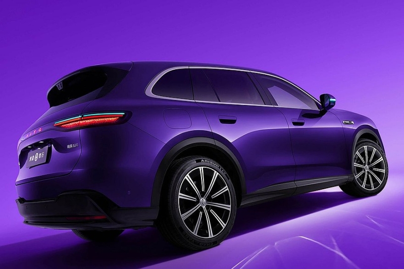 &laquo;Молодёжный&raquo; кроссовер Aito M6 доступен к заказу: куча фишек и полный привод