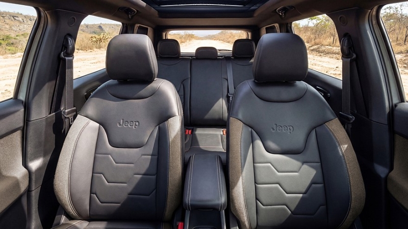 Обновлённый Jeep Renegade: иной интерьер, модернизированная техника и сниженный ценник