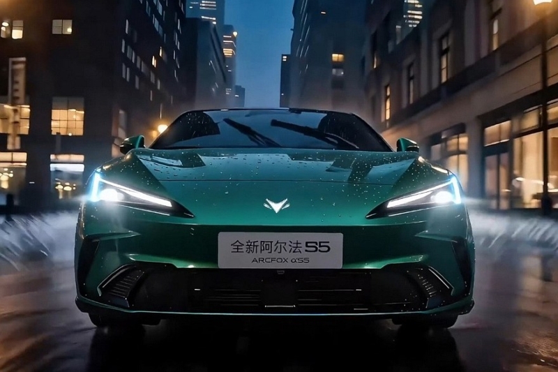 Обновлённый седан Arcfox Alpha S5 от BAIC: версий &ndash; больше, цены &ndash; ниже