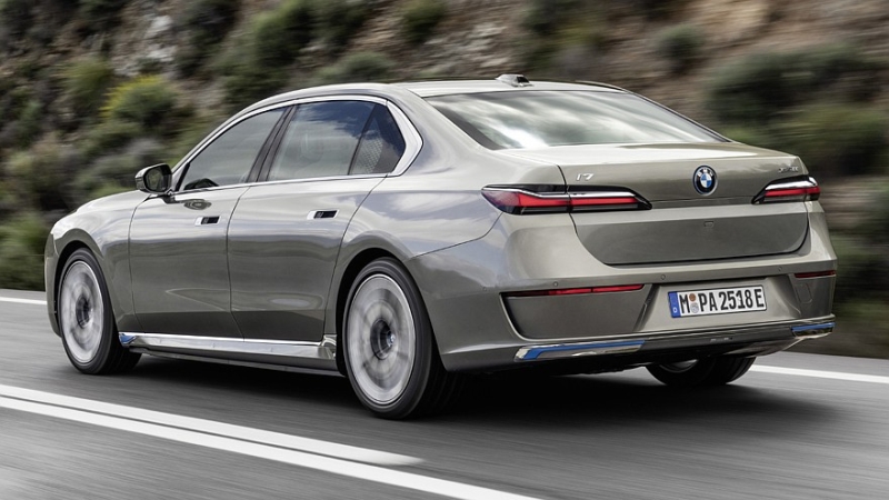 Рестайлинг BMW 7 серии: новые изображения