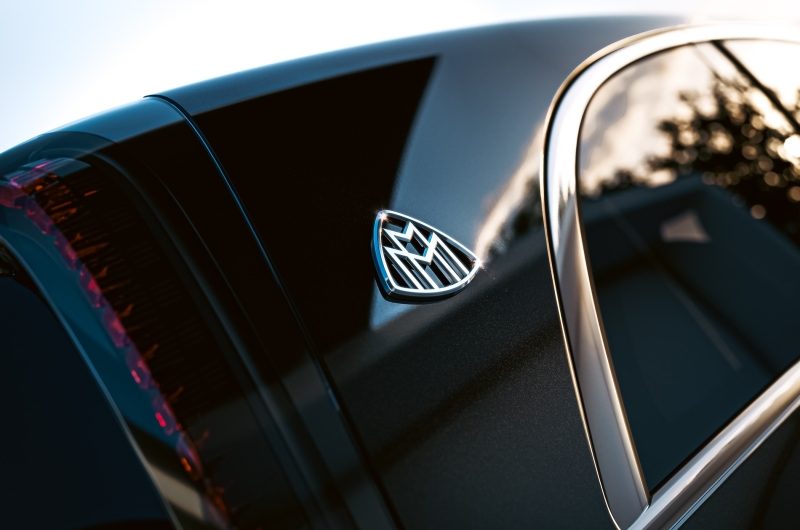 Роскошный минивэн Mercedes-Maybach VLS готовится к премьере