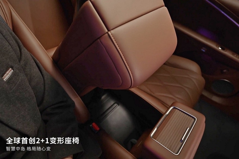 Седан Hyptec A800 от GAC выходит на рынок: необычное решение в салоне, полный привод и скидки