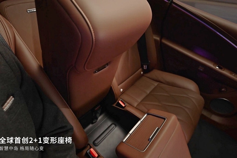 Седан Hyptec A800 от GAC выходит на рынок: необычное решение в салоне, полный привод и скидки