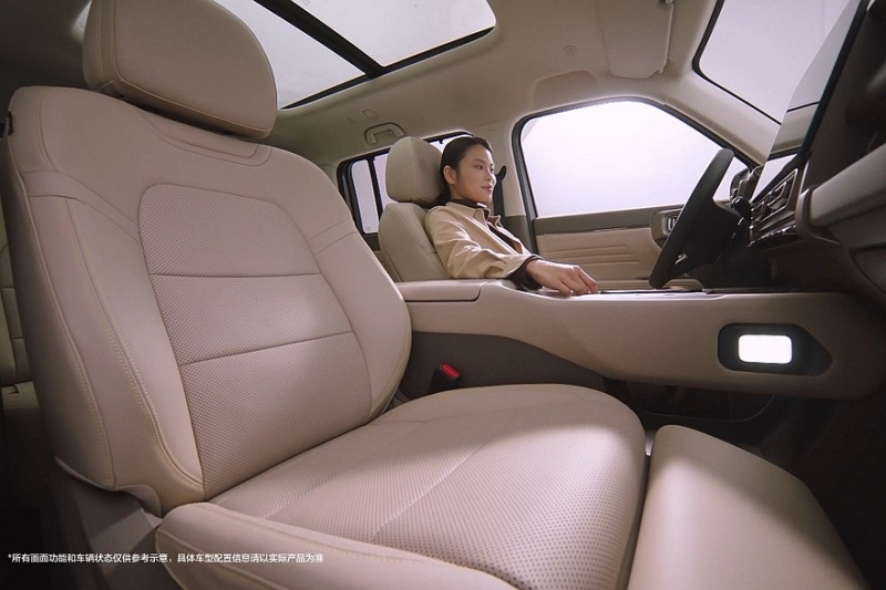 Удлинённый кроссовер Haval Raptor Plus: показан интерьер