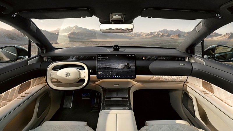 Замахнувшийся на Mercedes-Maybach седан Nio ET9 стал ещё роскошнее