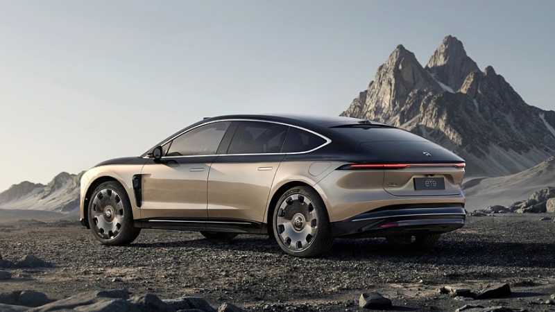 Замахнувшийся на Mercedes-Maybach седан Nio ET9 стал ещё роскошнее