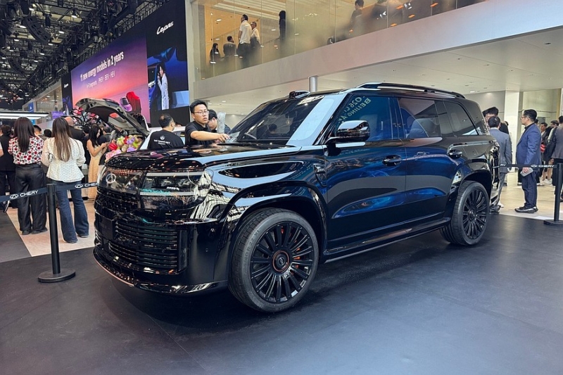 Будущие флагманы Chery: брутальный кроссовер Tiggo X и седан Arrizo X