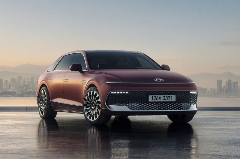 Флагманский седан Hyundai Grandeur получил новый салон после рестайлинга