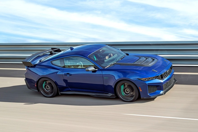 Ford Mustang Dark Horse SC готов к выходу на рынок: объявлены мощность и цена
