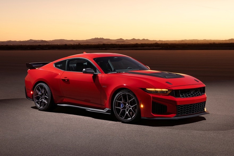 Ford Mustang Dark Horse SC готов к выходу на рынок: объявлены мощность и цена