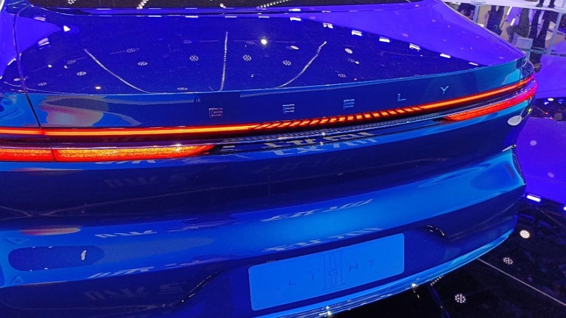 Geely показала концепт, демонстрирующий развитие дизайна семейства Galaxy