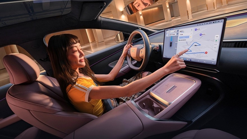 Хит за хитом: Xpeng готовит к премьере бюджетный, но не бедный кроссовер Mona L03