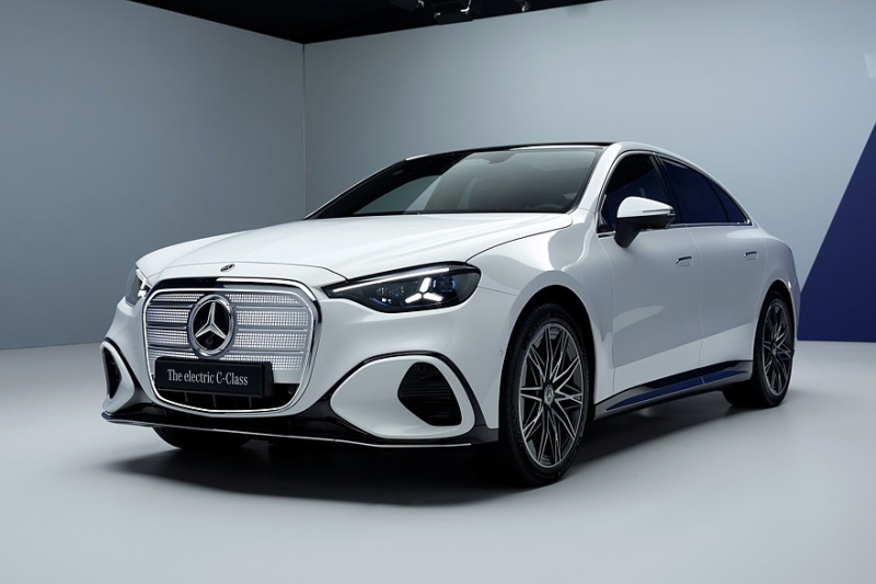 Как будто играет одна и та же пластинка: представлен Mercedes-Benz C-Class electric