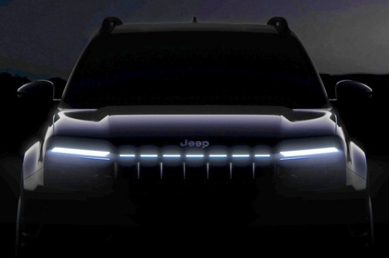 Кроссовер Jeep Avenger готовится к рестайлингу: первые официальные фото