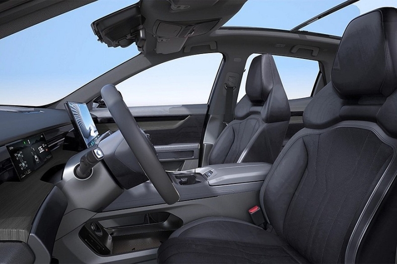 Кроссовер Soueast S06 стартует в России: есть полный привод