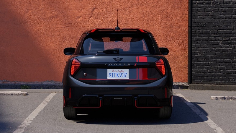 Mini Cooper S обзавёлся особенной версией Red Line Edition