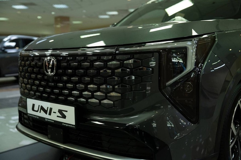 На российский рынок готовится выйти Changan Uni-S нового поколения