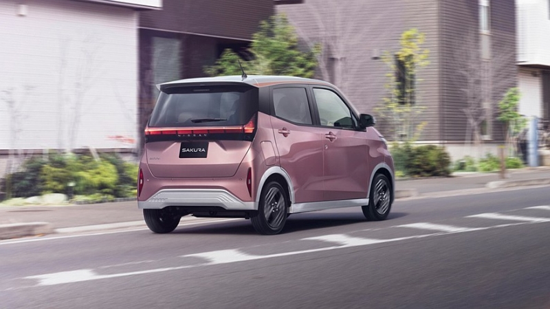 Nissan рассекретил обновлённый кей-кар Sakura, цены известны