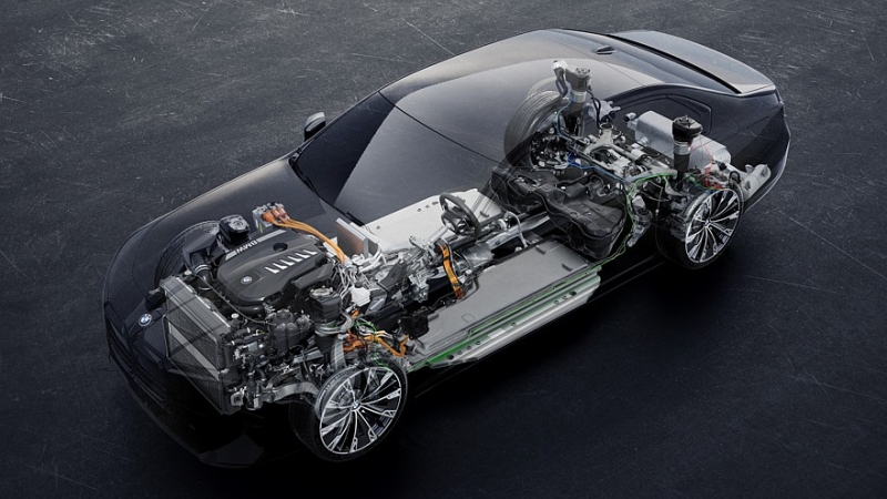 Обновлённый BMW 7 Series: без повышения напряжения, зато с остромодным салоном