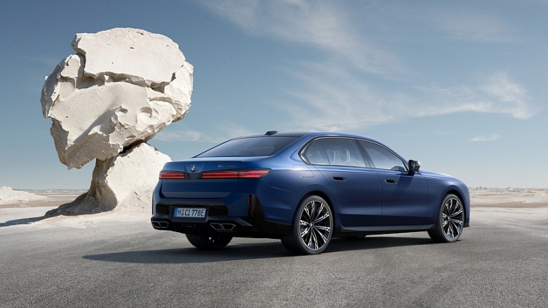 Обновлённый BMW 7 Series: без повышения напряжения, зато с остромодным салоном