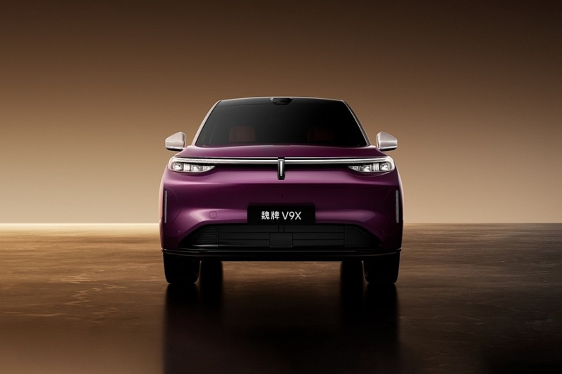 Роскошный кроссовер Wey V9X доступен к заказу: полный привод уже в базе и два варианта длины