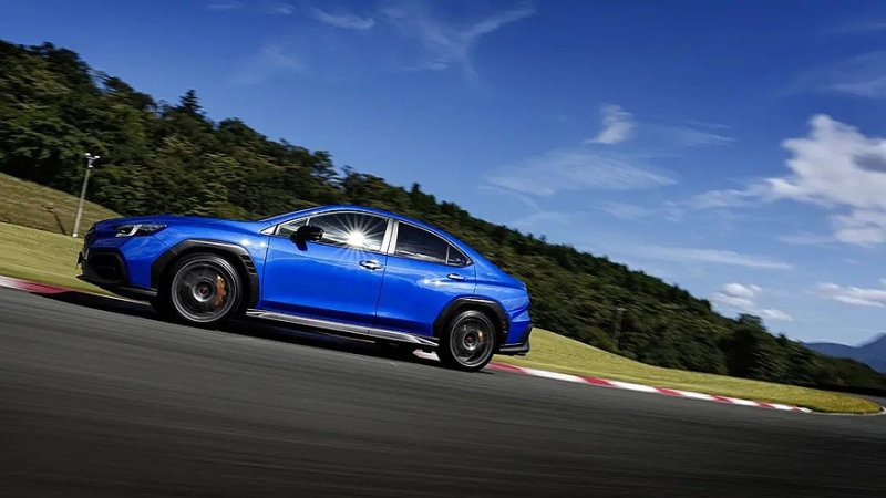 Спортседан Subaru WRX STI Sport# с механической коробкой вышел на домашний рынок