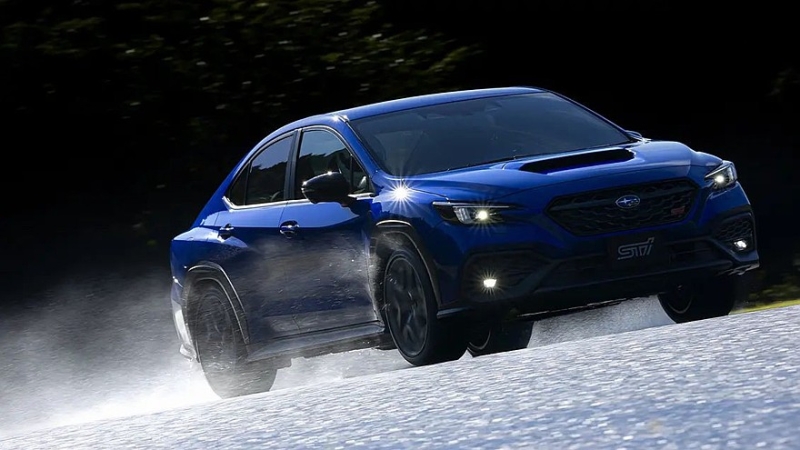 Спортседан Subaru WRX STI Sport# с механической коробкой вышел на домашний рынок