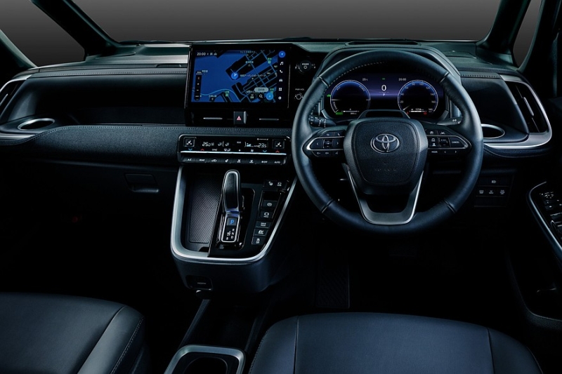 Toyota обновила минивэны Noah и Voxy: иная головная оптика и подросшая цифровая приборка