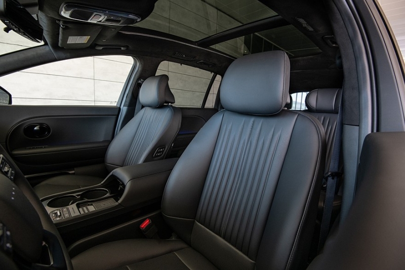 У кроссовера Hyundai Ioniq 9 Calligraphy появилась &laquo;затемнённая&raquo; спецверсия