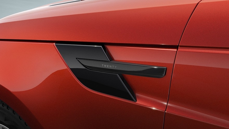 У Range Rover Sport появилась юбилейная спецверсия Twenty Edition
