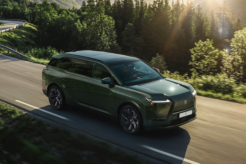 Большой кроссовер Lexus TZ дебютировал в статусе глобальной модели