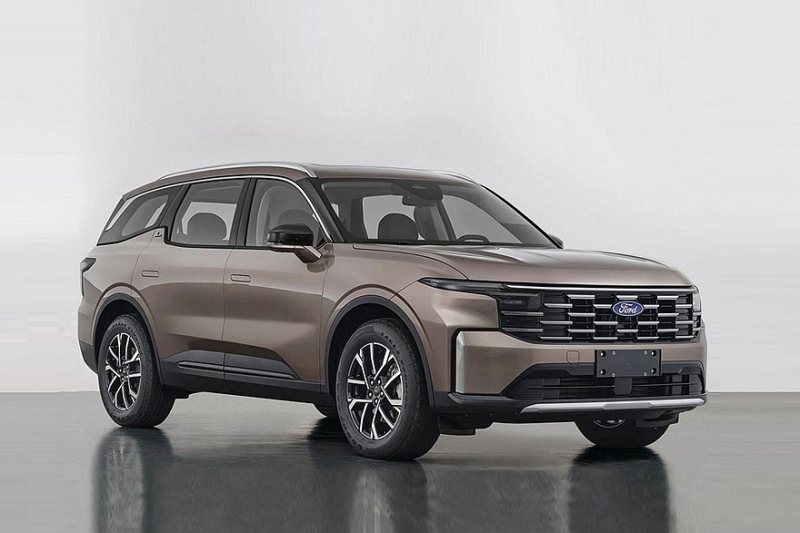 Кроссовер Ford Edge L готовится к рестайлингу: фото без камуфляжа