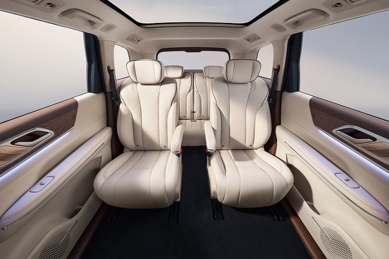 Кроссовер Wuling Starlight L от GM и SAIC: не особо богатый, зато с привлекательными ценами
