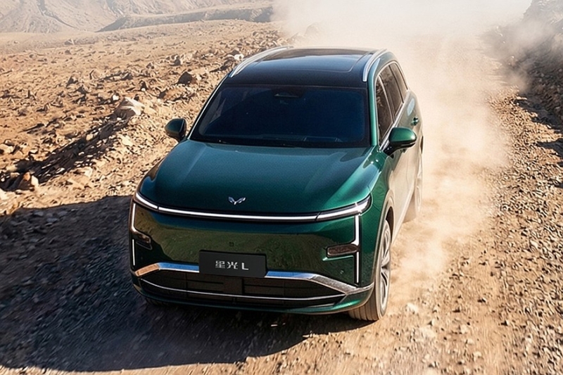 Кроссовер Wuling Starlight L от GM и SAIC: не особо богатый, зато с привлекательными ценами
