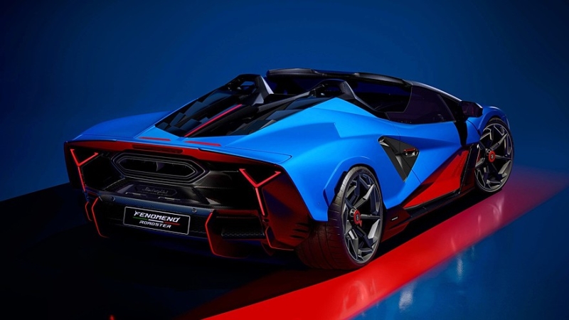 Lamborghini Fenomeno Roadster: космическая цена, ревущий V12 и никакой защиты от дождя