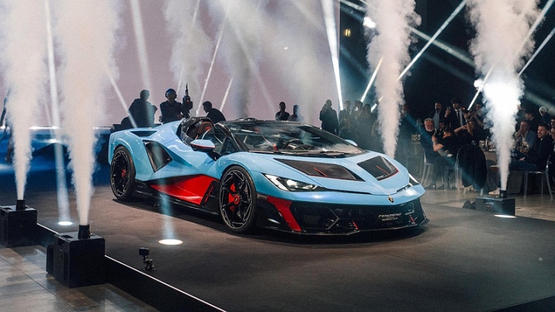 Lamborghini Fenomeno Roadster: космическая цена, ревущий V12 и никакой защиты от дождя