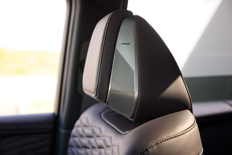 Минивэн Nissan Elgrand нового поколения показали живьём перед скорым запуском