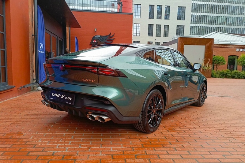 Новый Changan Uni-V с 2.0T в России: объявлена цена