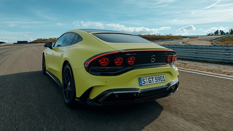 Новый Mercedes-AMG GT 4-door Coupe получил трёхмоторную 1169-сильную установку