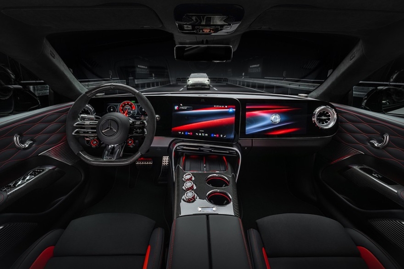 Новый Mercedes-AMG GT 4-door Coupe получил трёхмоторную 1169-сильную установку