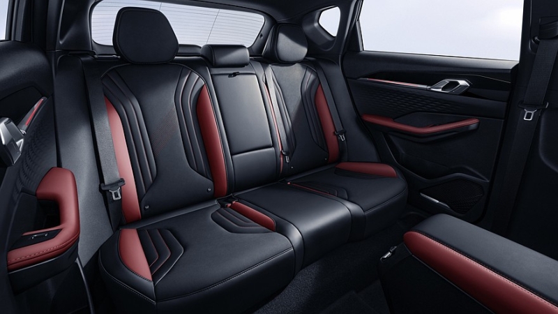 Свежий кроссовер Geely Coolray выйдет на российский рынок в единственной комплектации