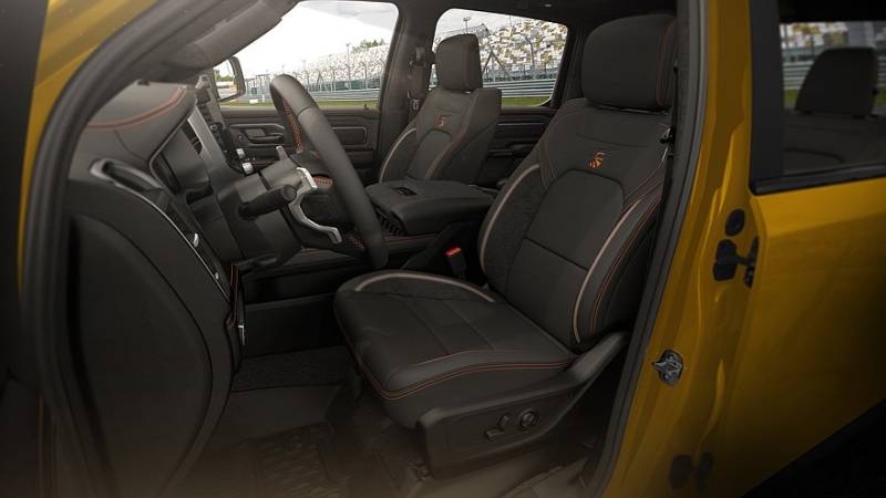 У пикапа Ram 1500 появилось семейство масл-траков Rumble Bee с моторами V8
