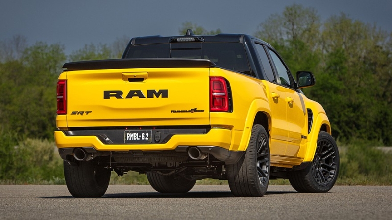 У пикапа Ram 1500 появилось семейство масл-траков Rumble Bee с моторами V8